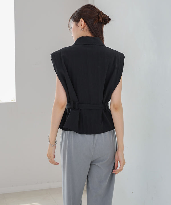 肩パット入りベストトップス