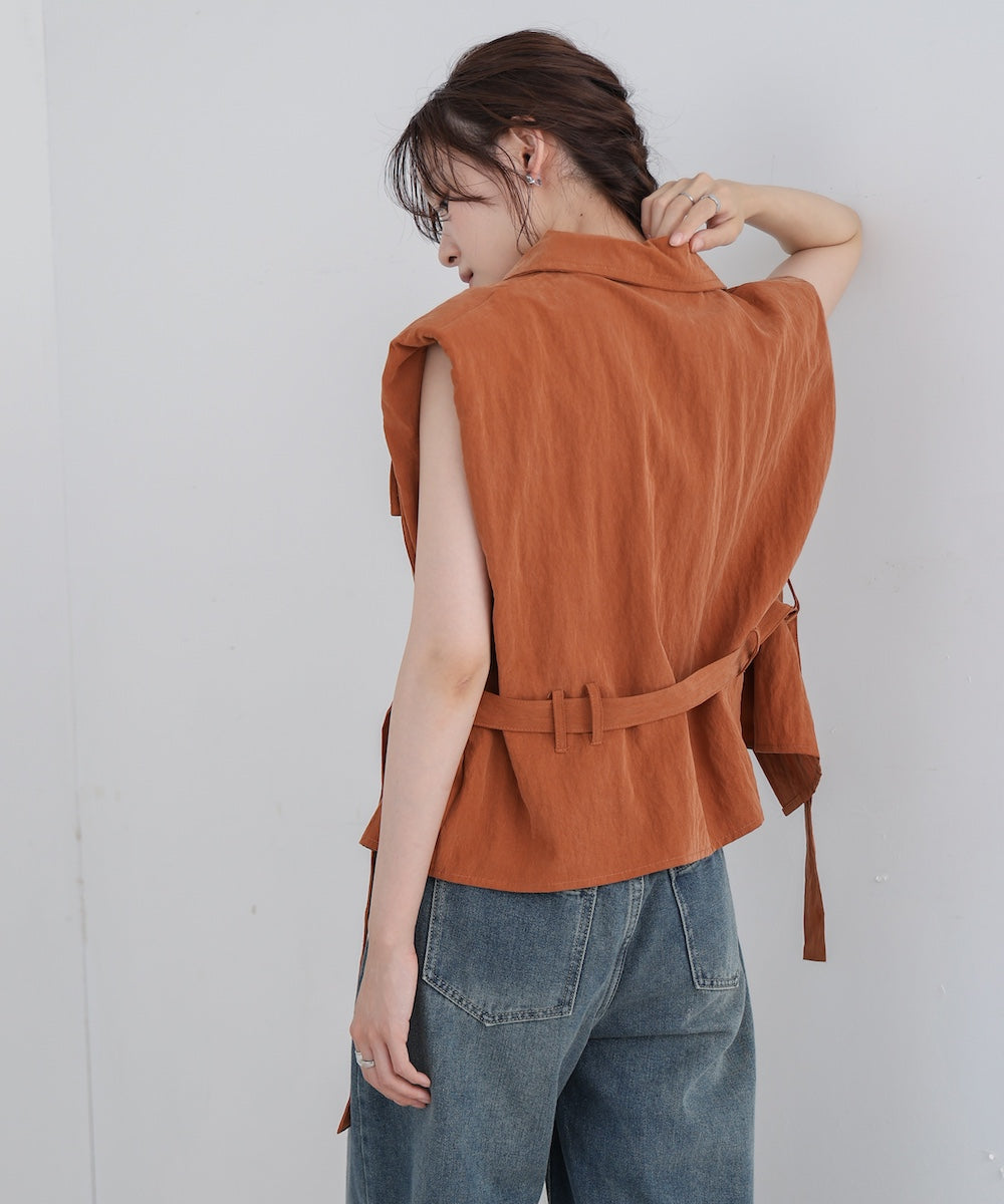 肩パット入りベストトップス