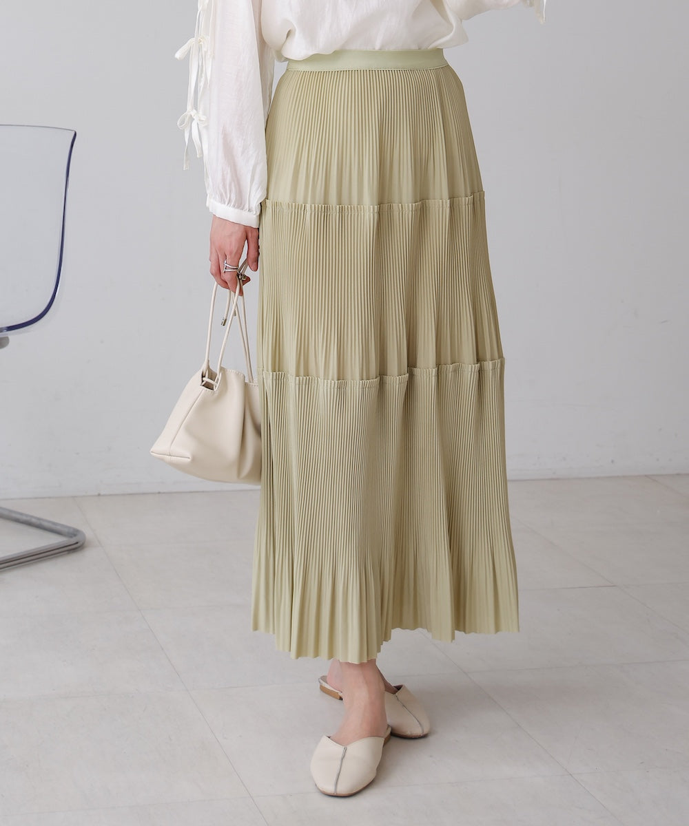 プリーツスカート