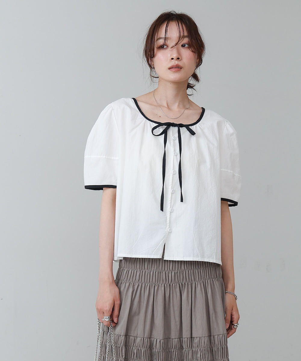 パイピングリボンブラウス