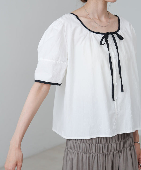 パイピングリボンブラウス