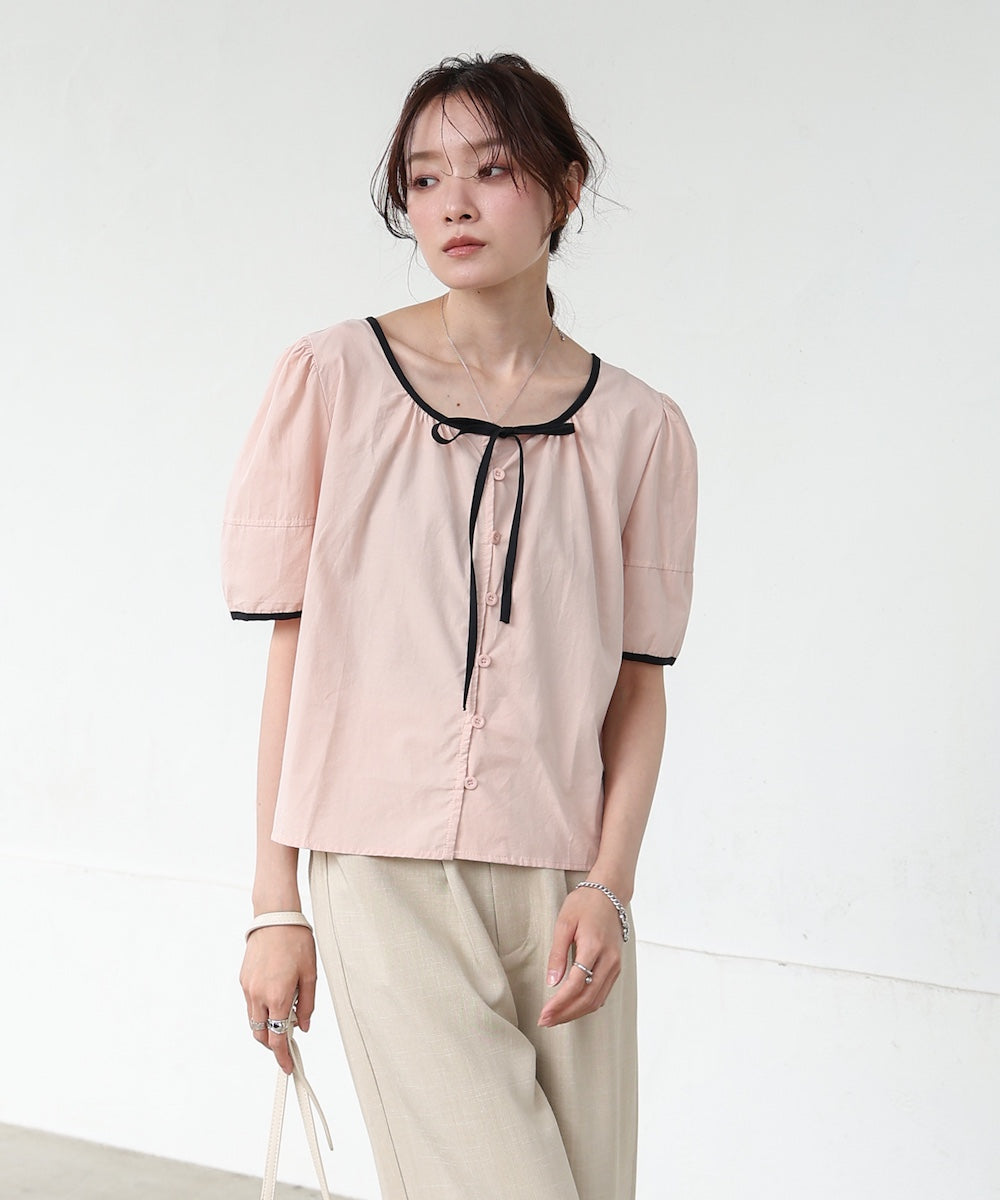 パイピングリボンブラウス