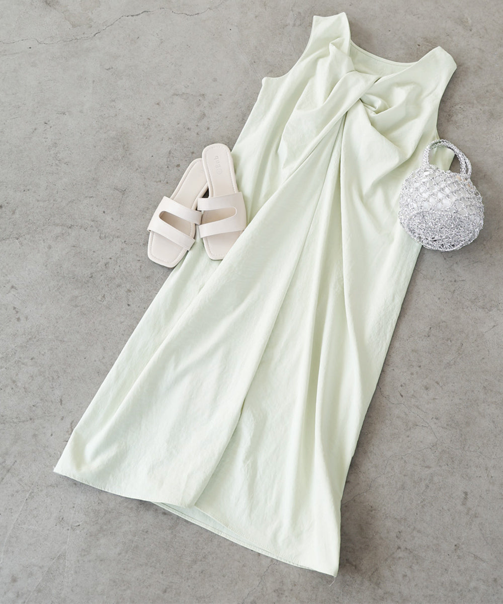 フロントねじりワンピース