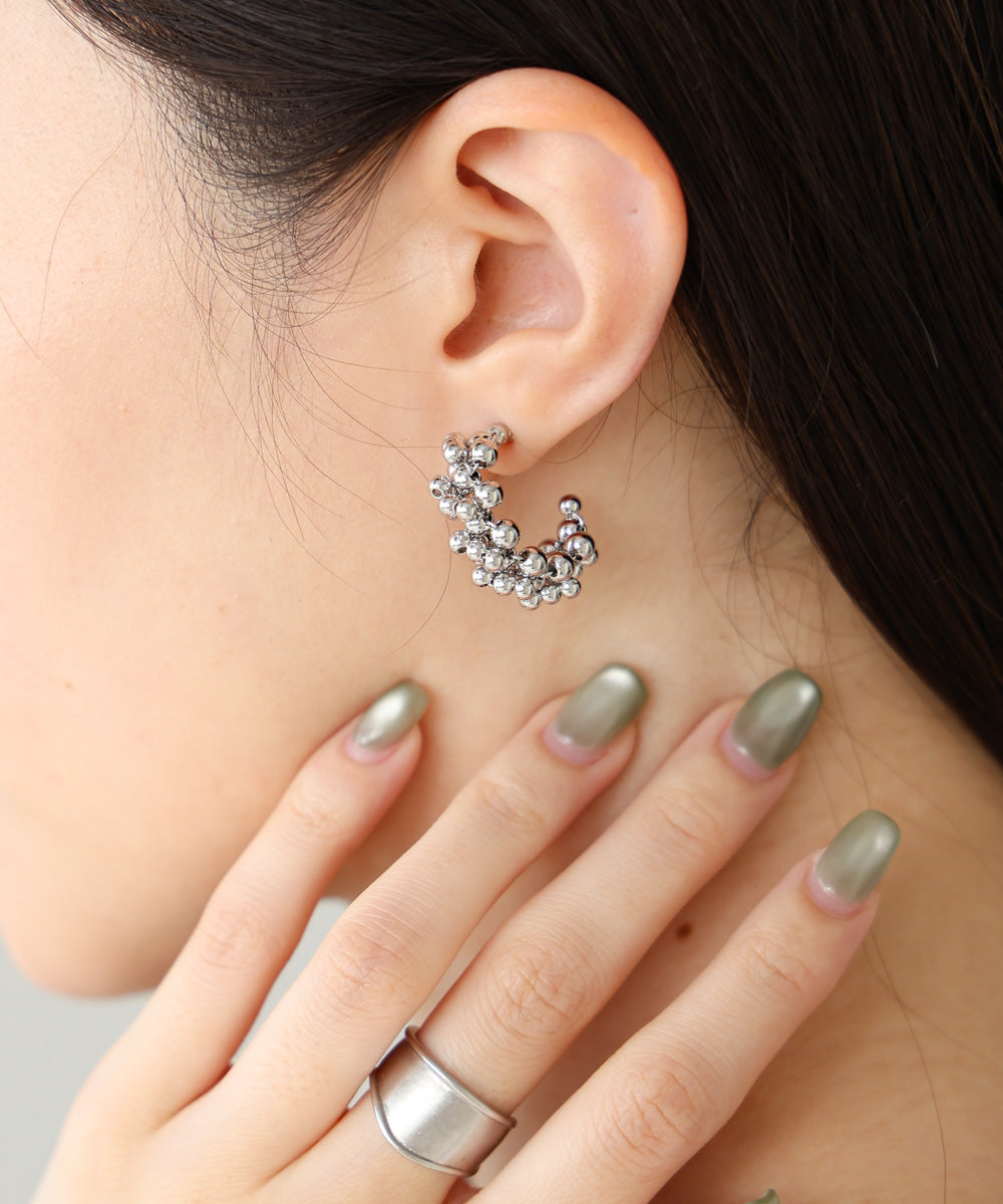 ランダムボールデザインピアス