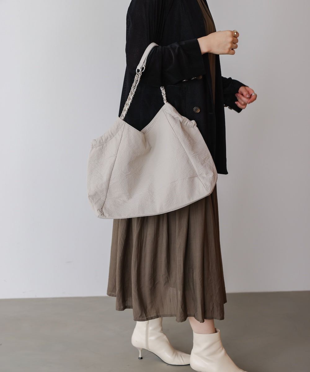 エンボスチェーンバッグ