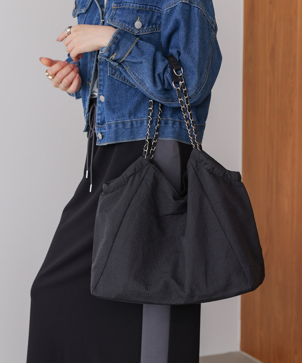 エンボスチェーンバッグ