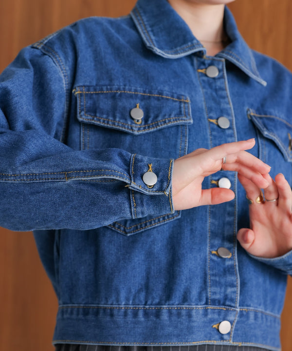 ショート丈デニムジャケット