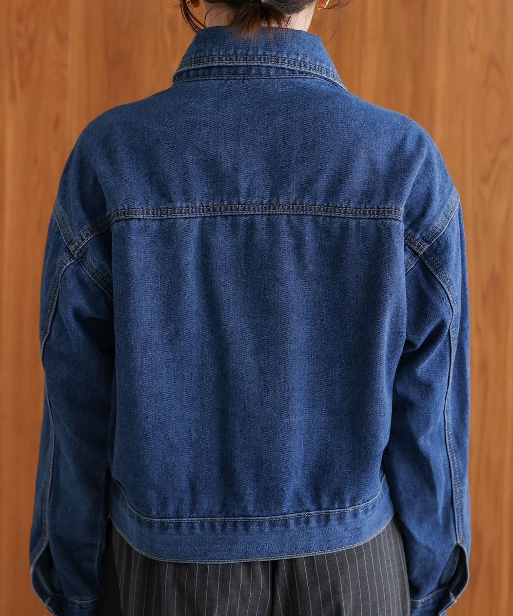 ショート丈デニムジャケット