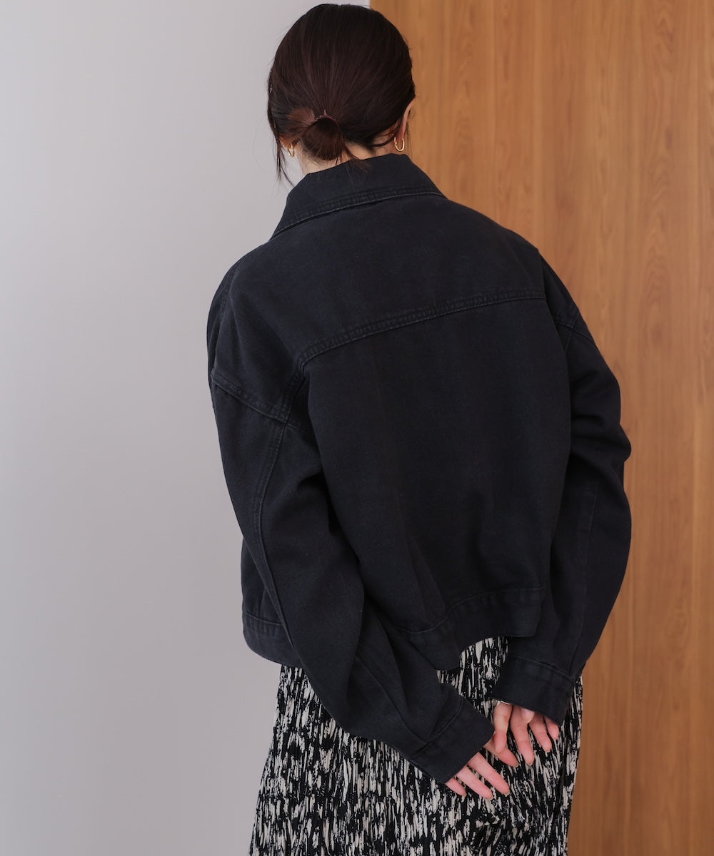 ショート丈デニムジャケット