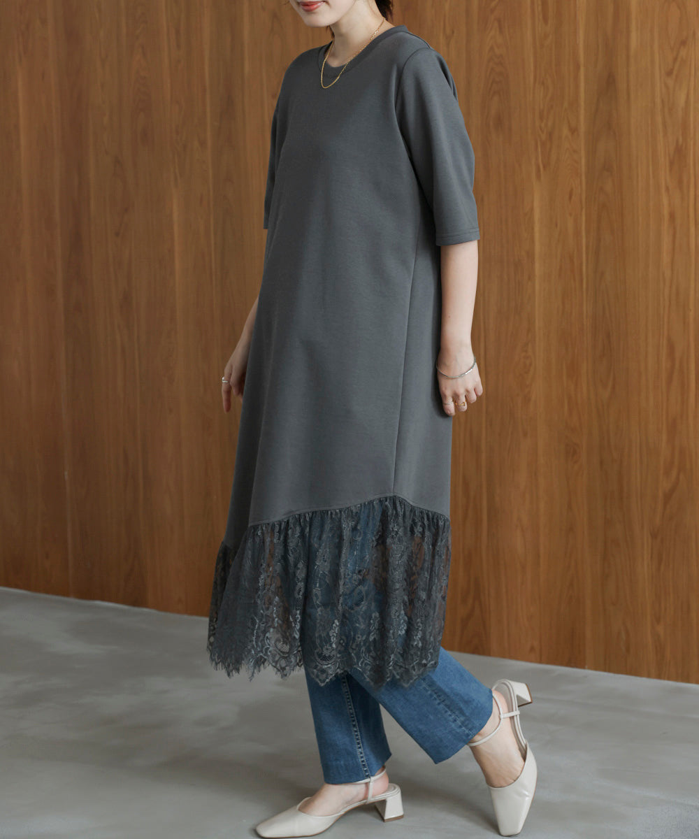 裾レースワンピース