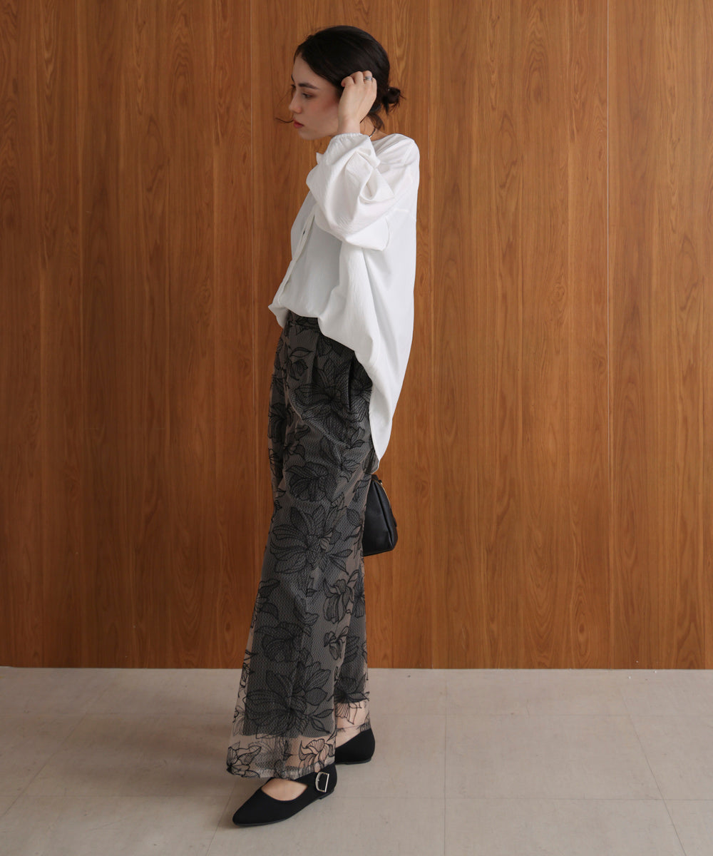 タックデザインブラウス