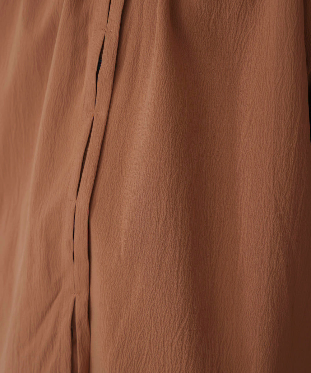 タックデザインブラウス