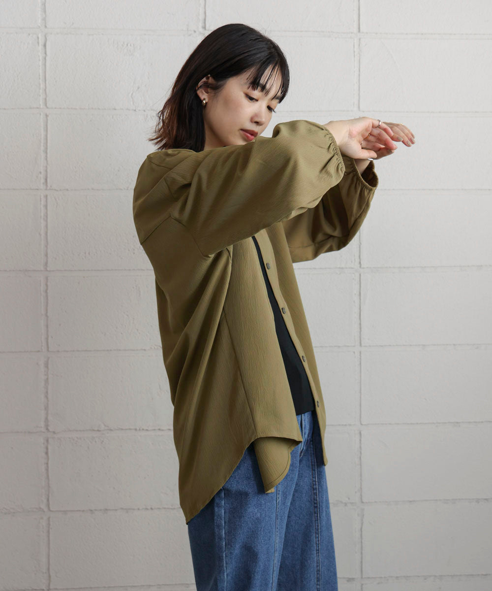 タックデザインブラウス