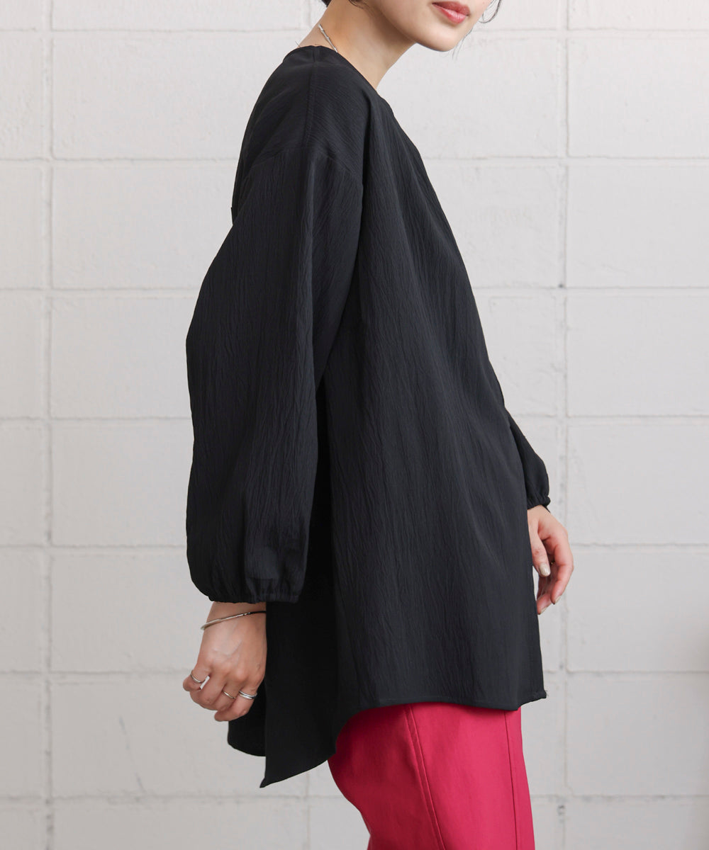 タックデザインブラウス