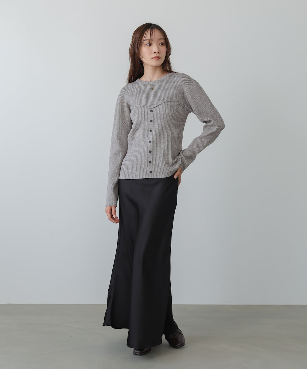 サテンナロースカート