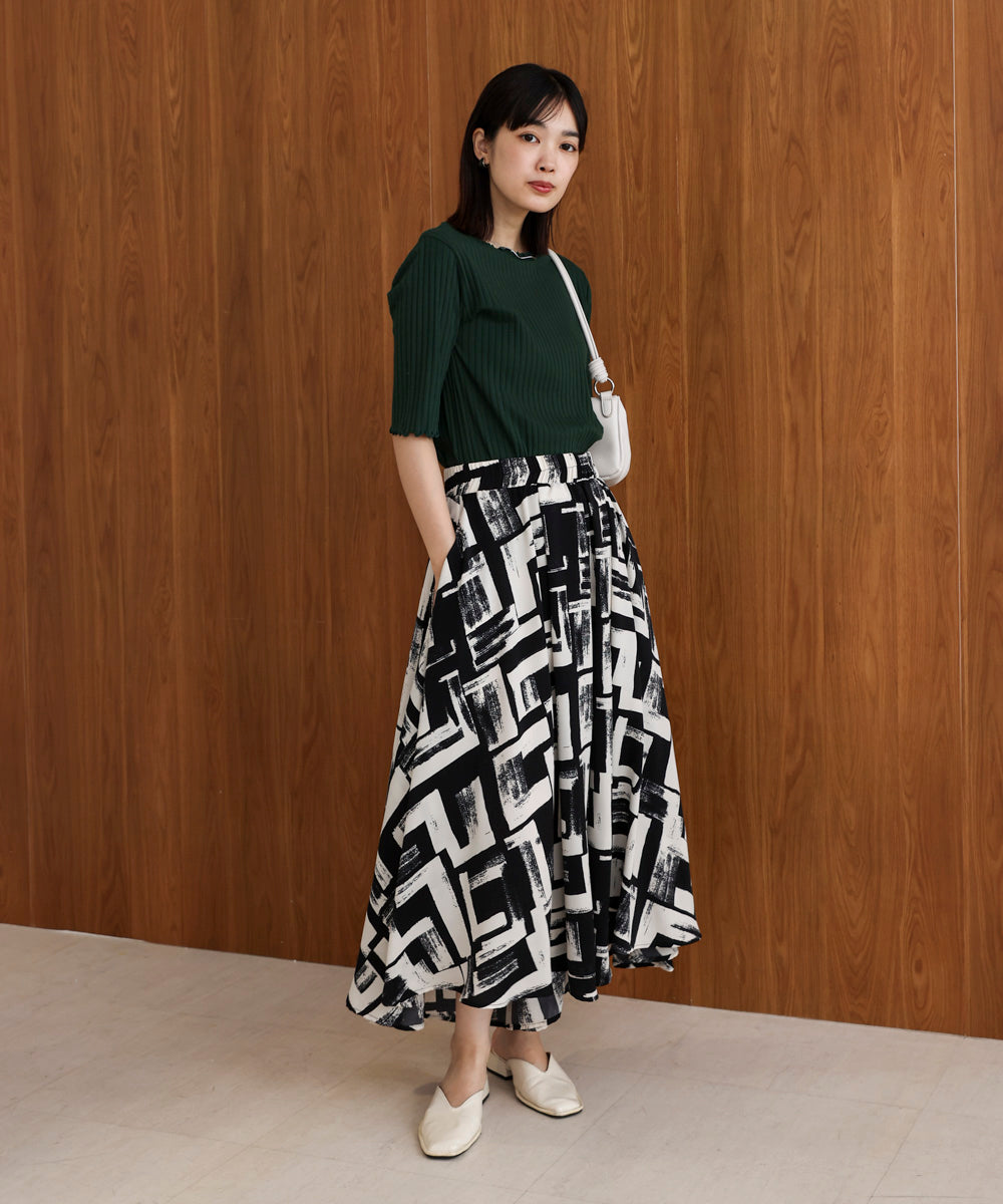 モノトーン柄パンツ