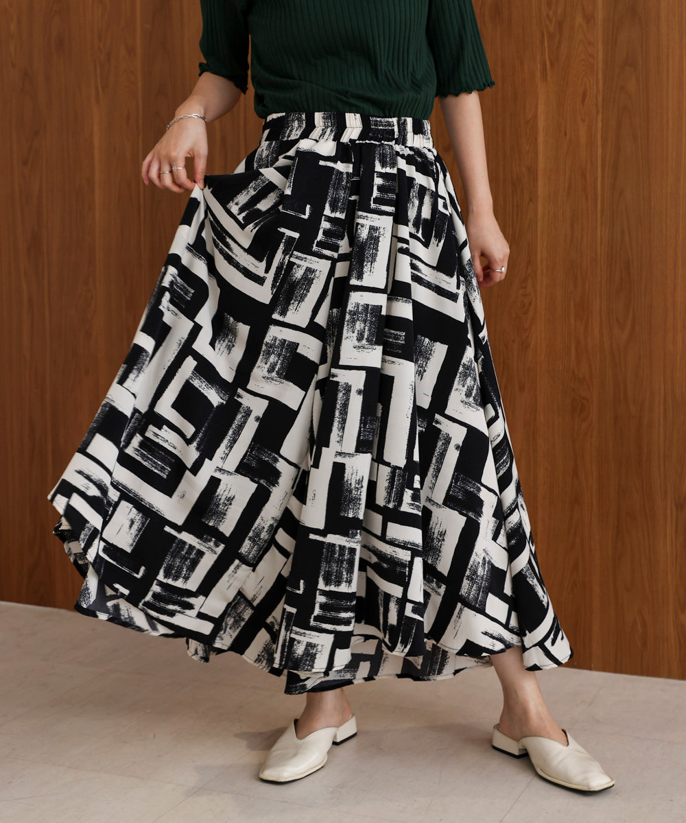 モノトーン柄パンツ