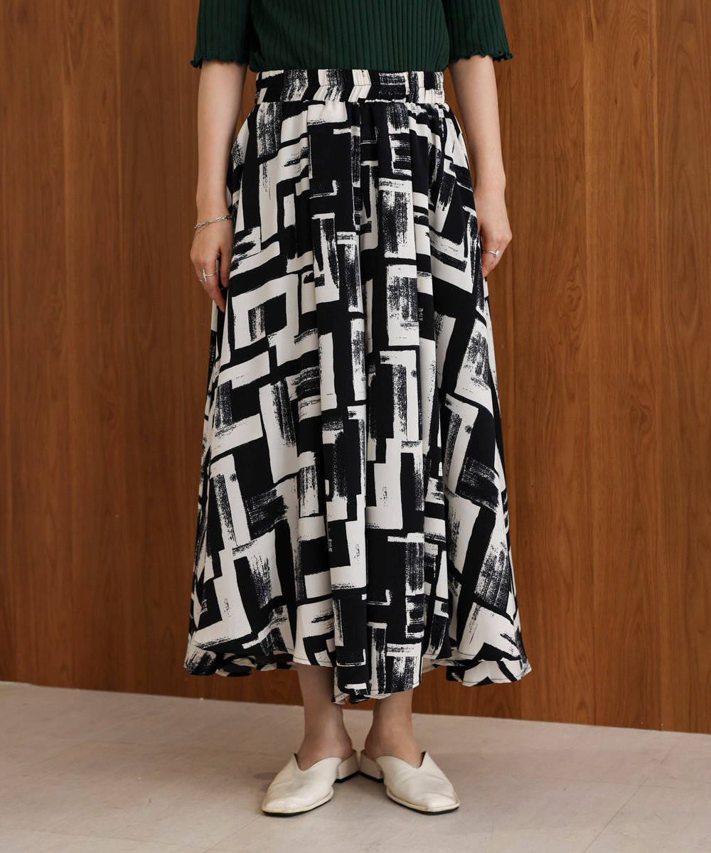 モノトーン柄パンツ