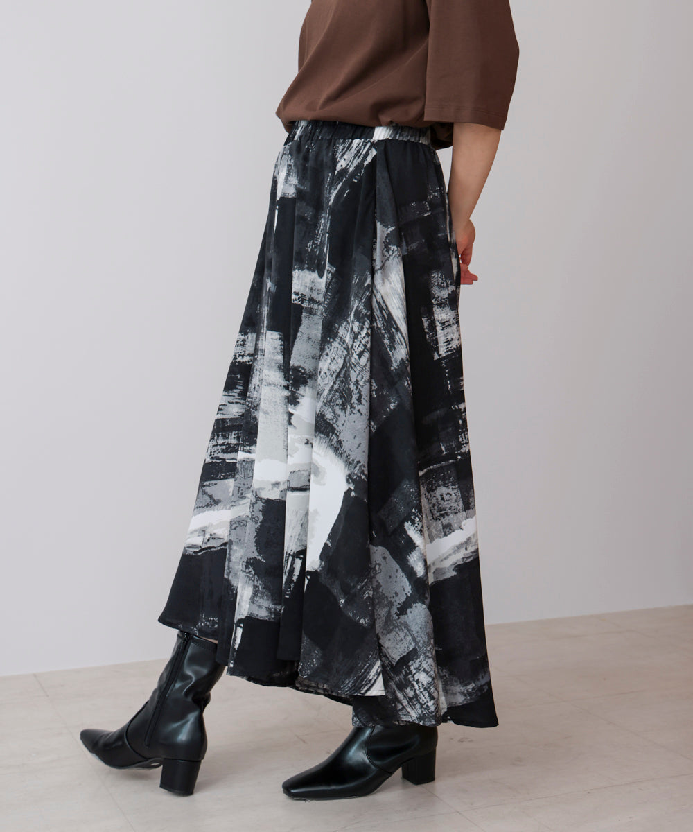 モノトーン柄パンツ