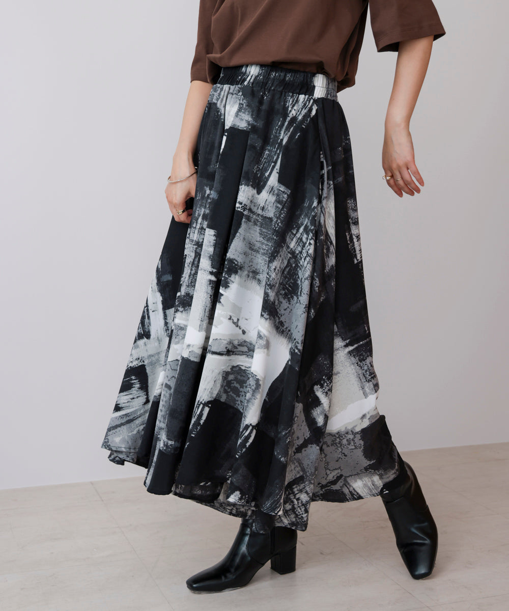 モノトーン柄パンツ