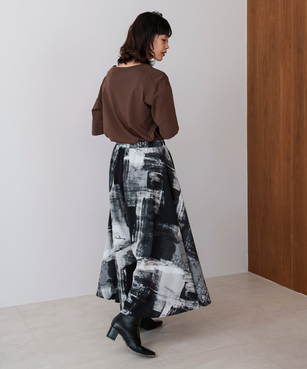 モノトーン柄パンツ