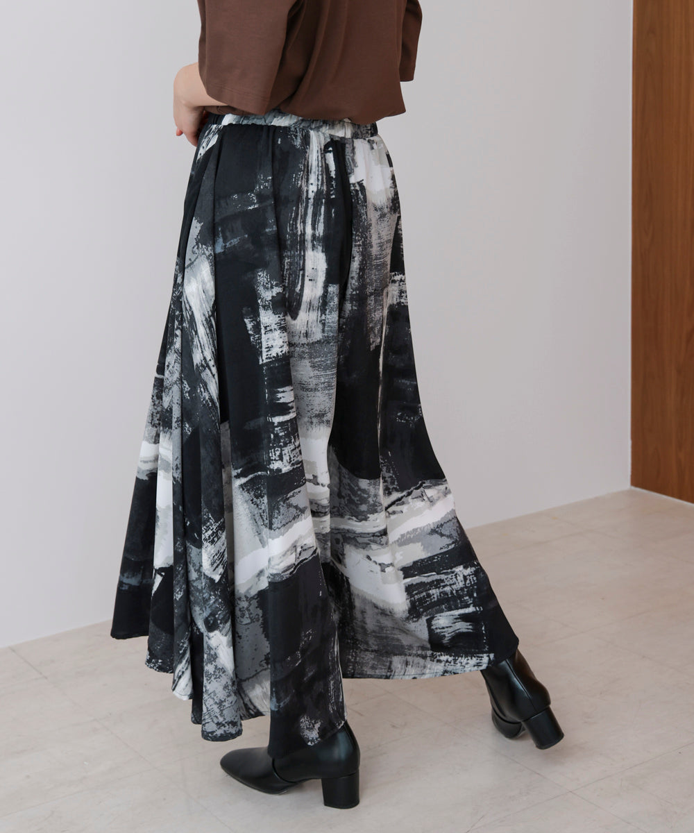 モノトーン柄パンツ