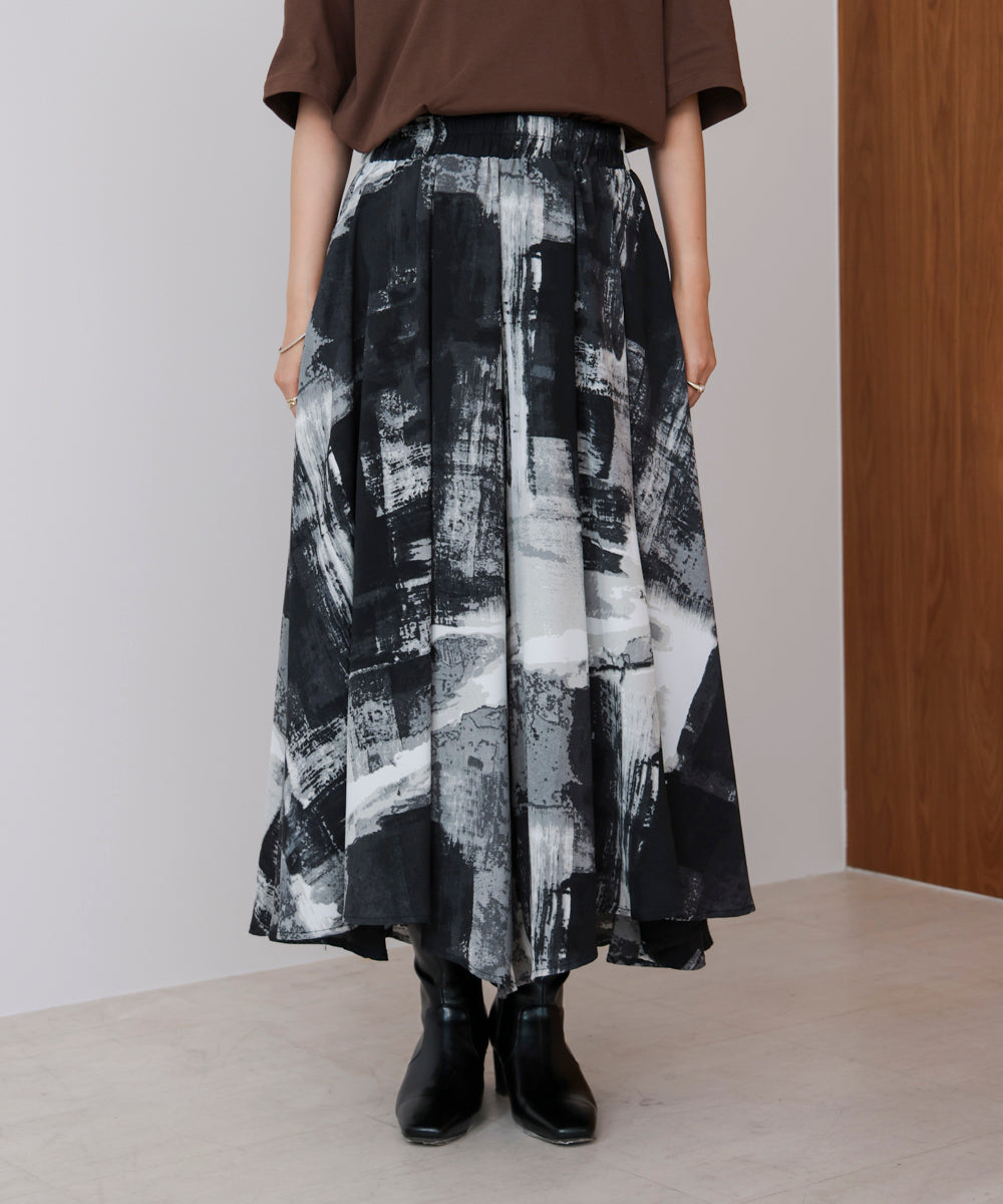 モノトーン柄パンツ