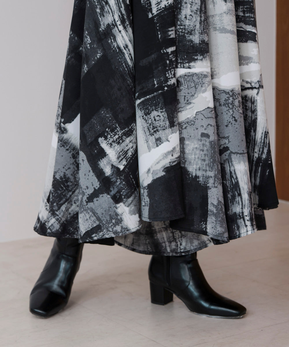 モノトーン柄パンツ