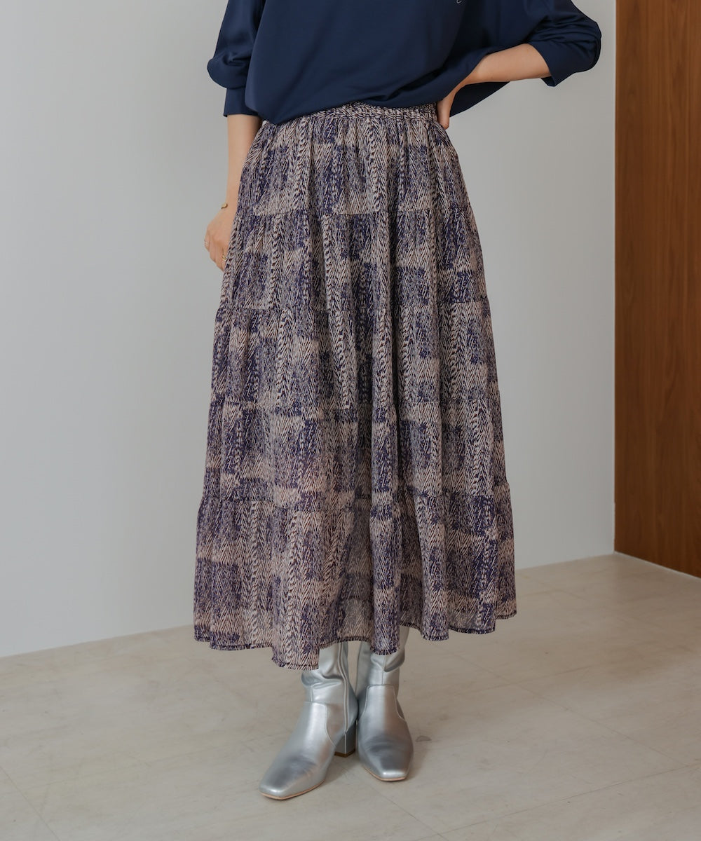 柄ティアードスカート