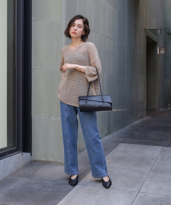 Vネックメッシュニット