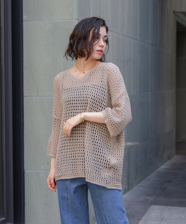 Vネックメッシュニット