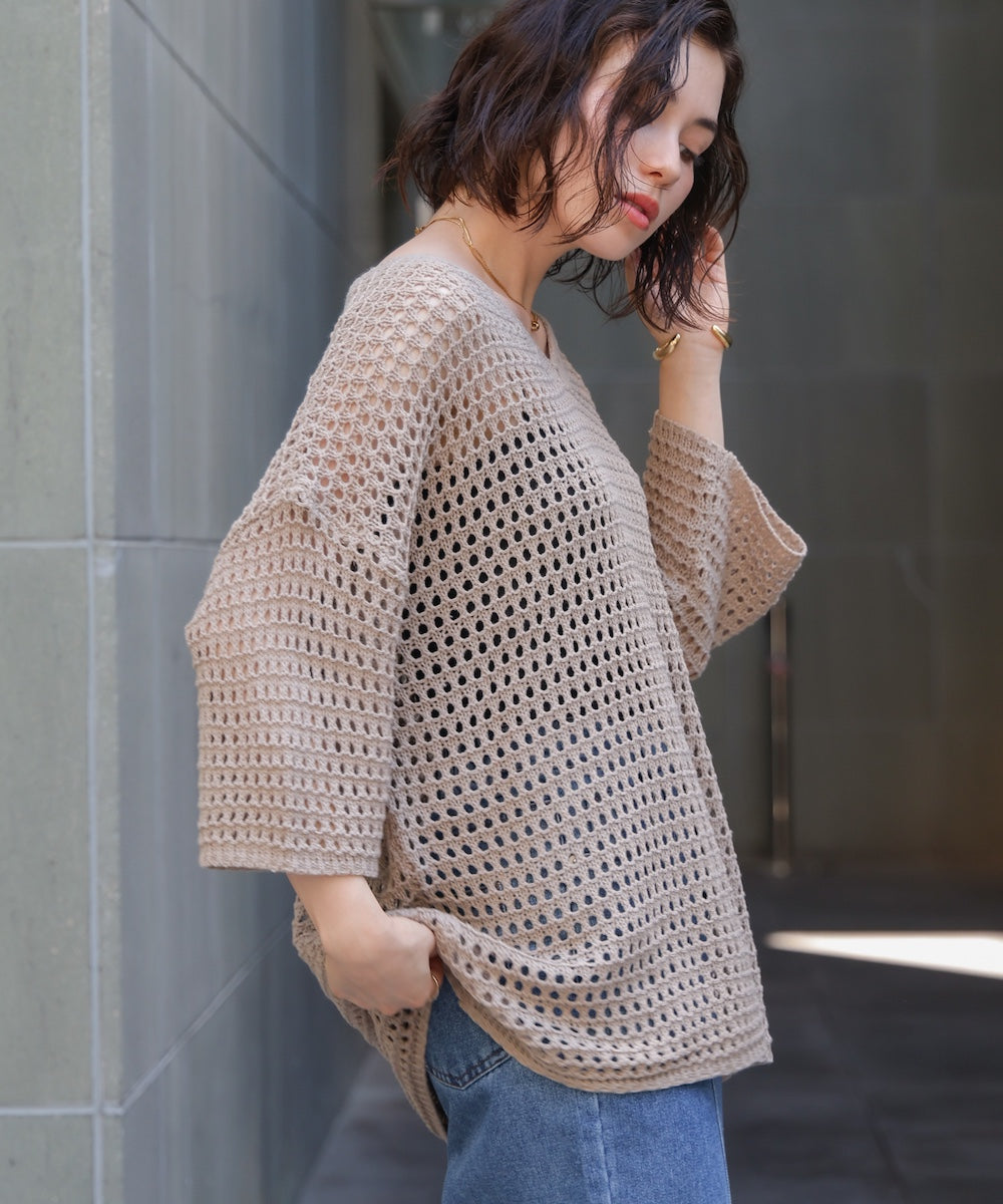 Vネックメッシュニット