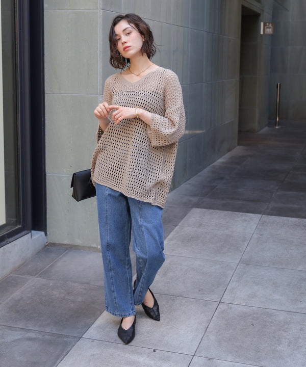 Vネックメッシュニット