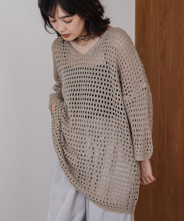 Vネックメッシュニット