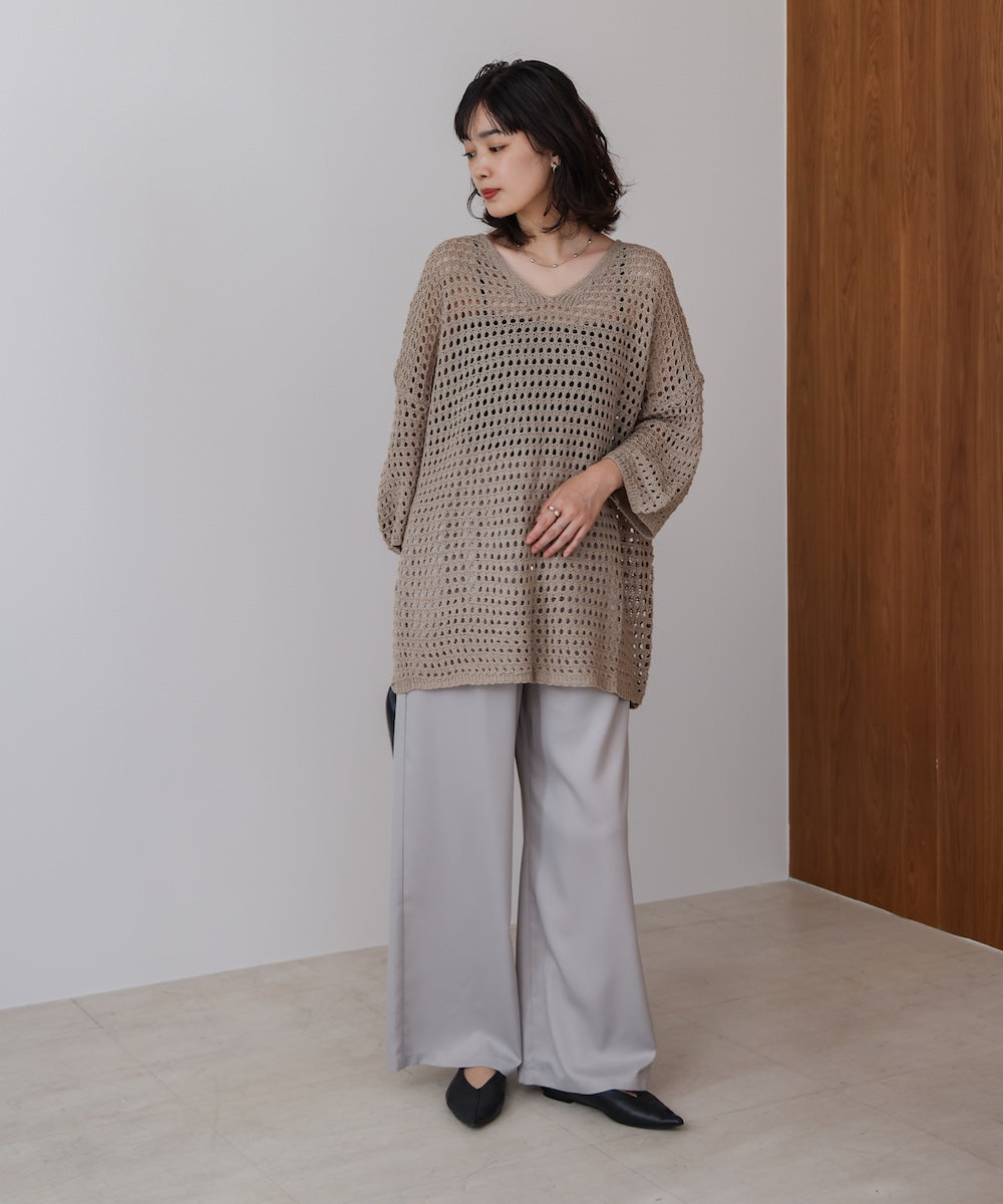 Vネックメッシュニット