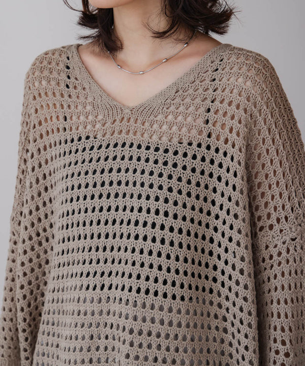 Vネックメッシュニット