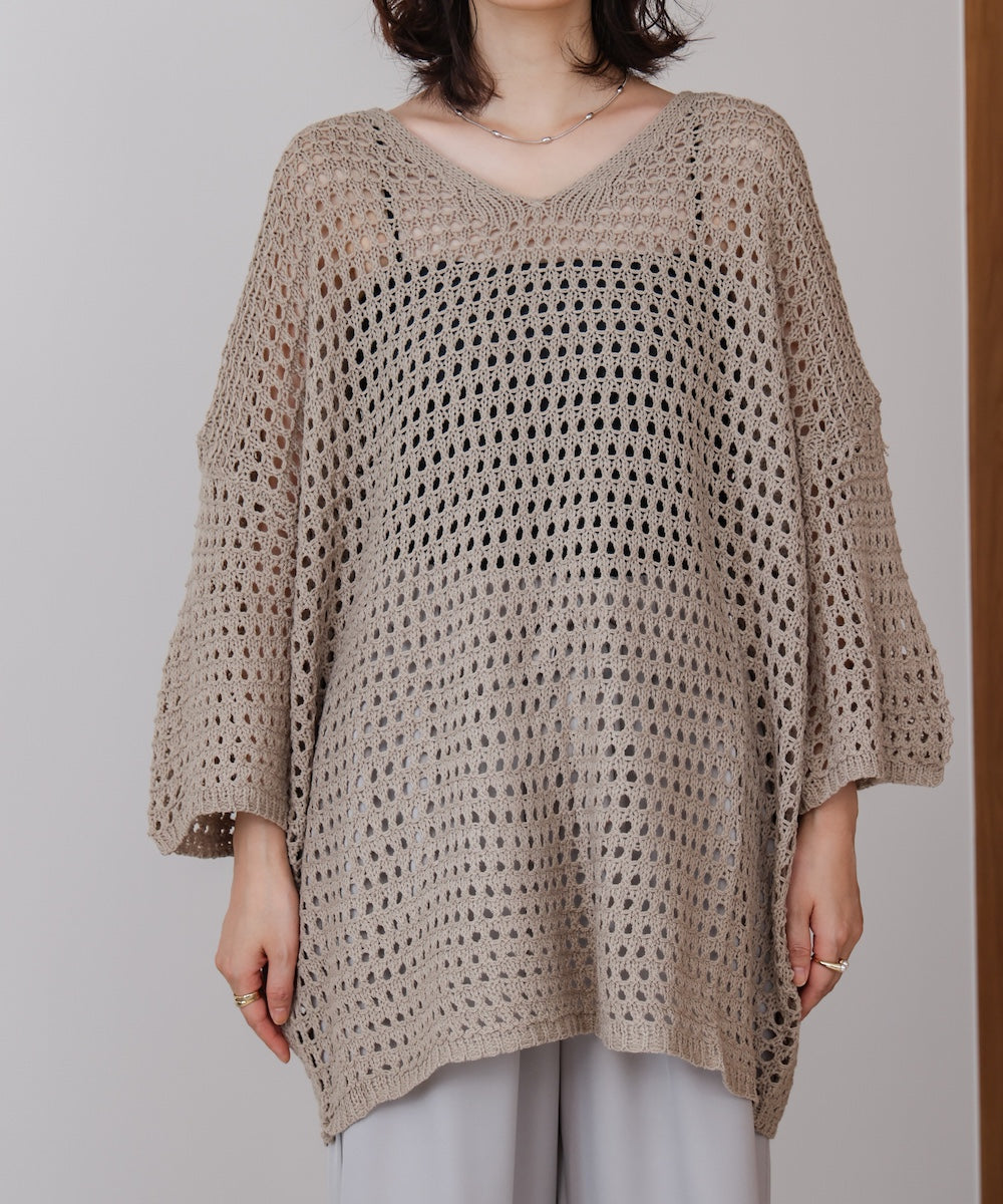 Vネックメッシュニット