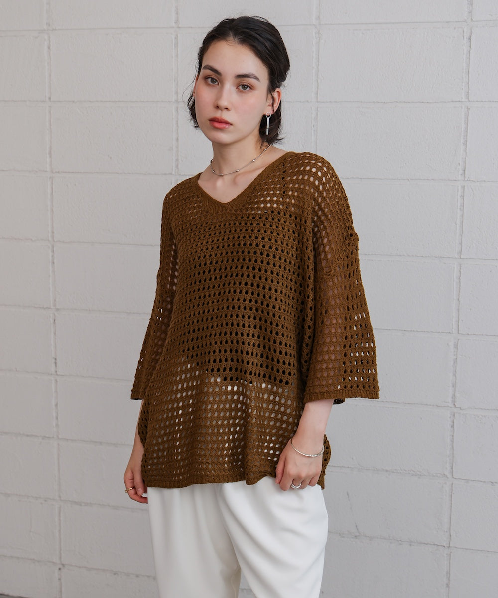 Vネックメッシュニット