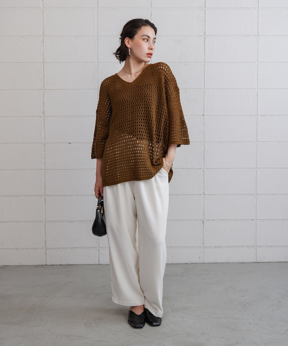 Vネックメッシュニット