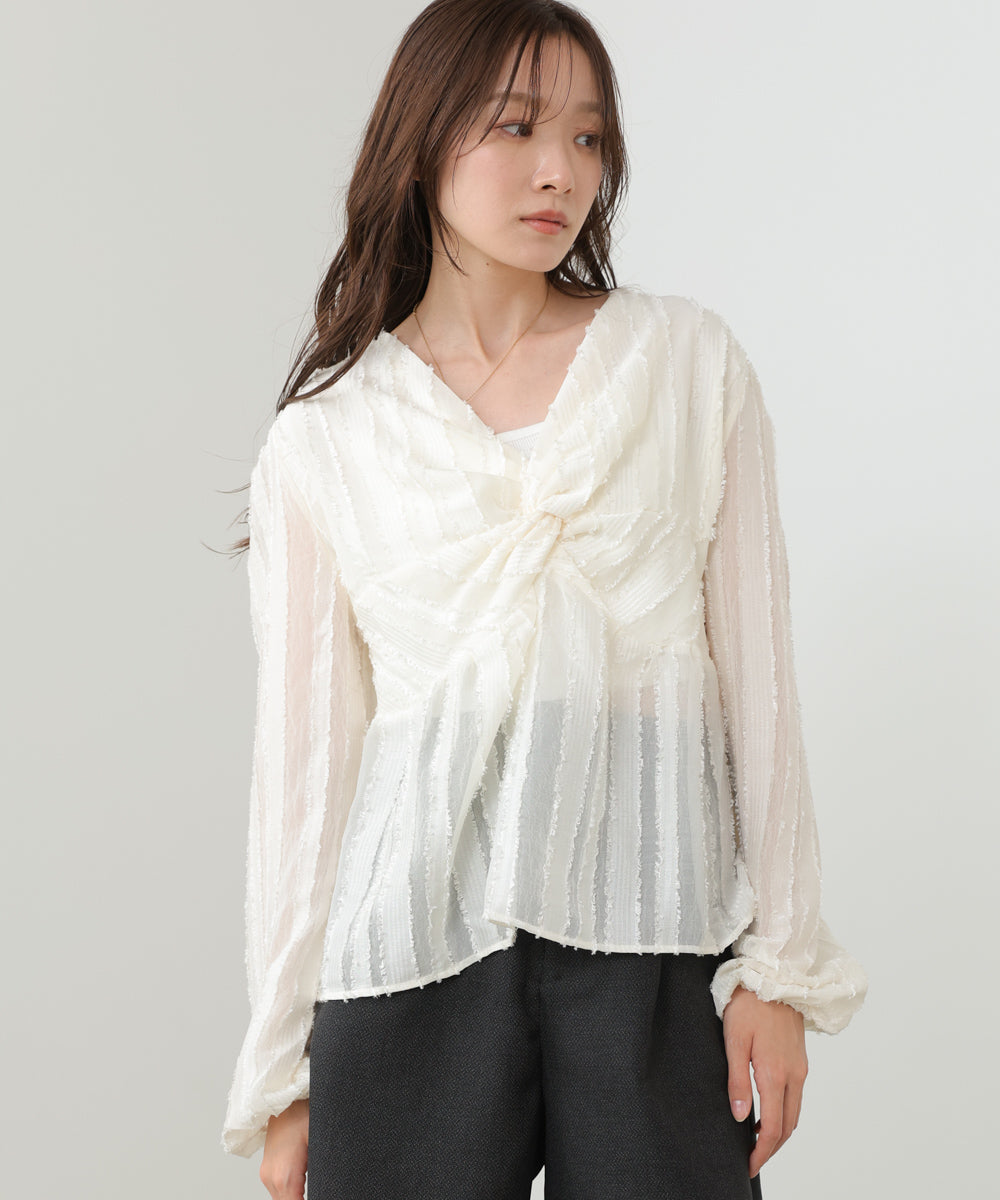 フロントねじりシャギーブラウス