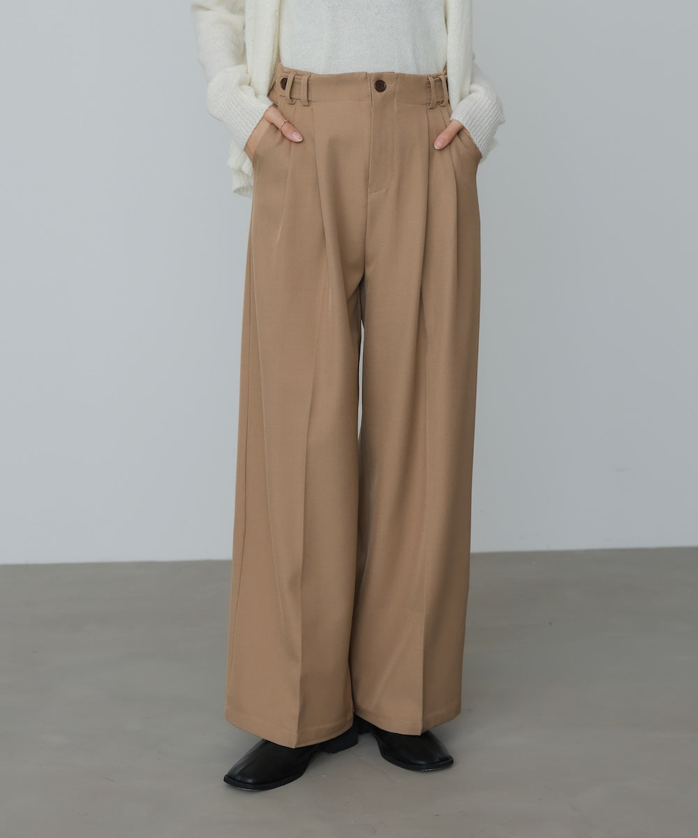 ツータックパンツ