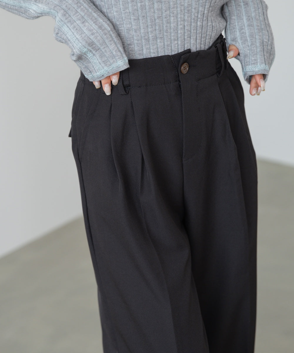 ツータックパンツ