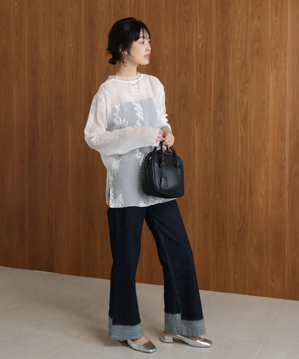 刺しゅうプルオーバー