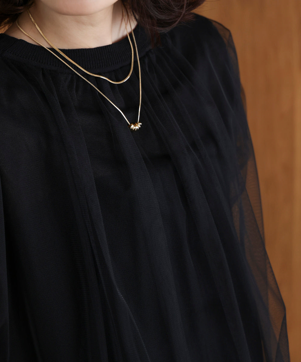 センターメタルループショートネックレス