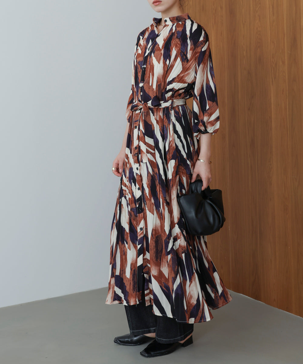 ニュアンスリーフ柄ワンピース