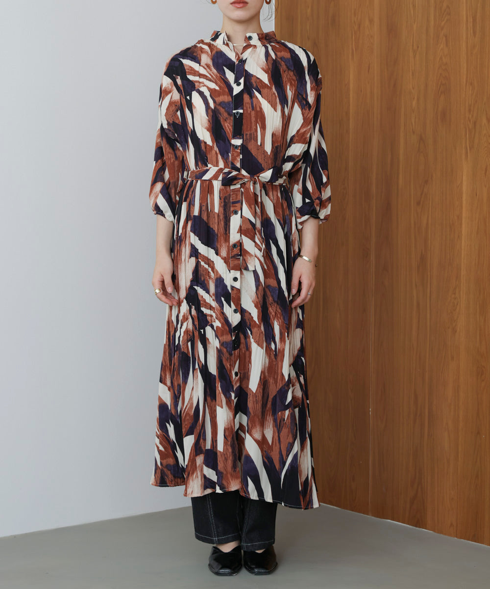 ニュアンスリーフ柄ワンピース