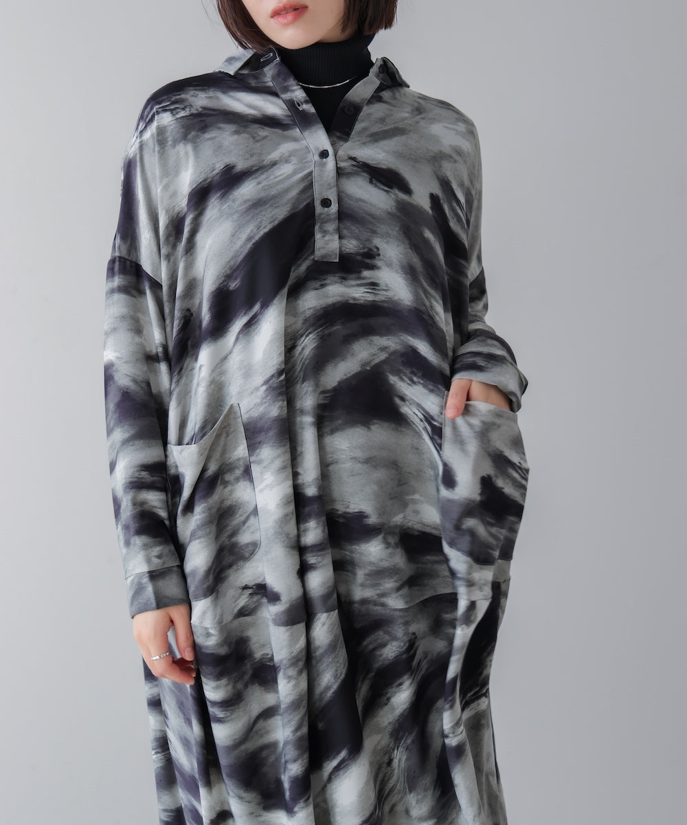 まだら柄ドレープワンピース