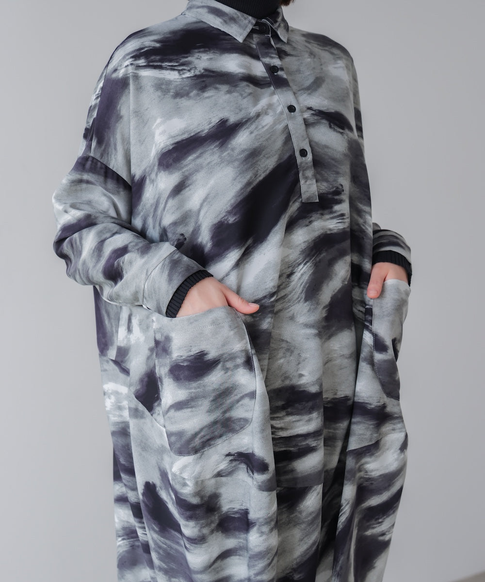 まだら柄ドレープワンピース