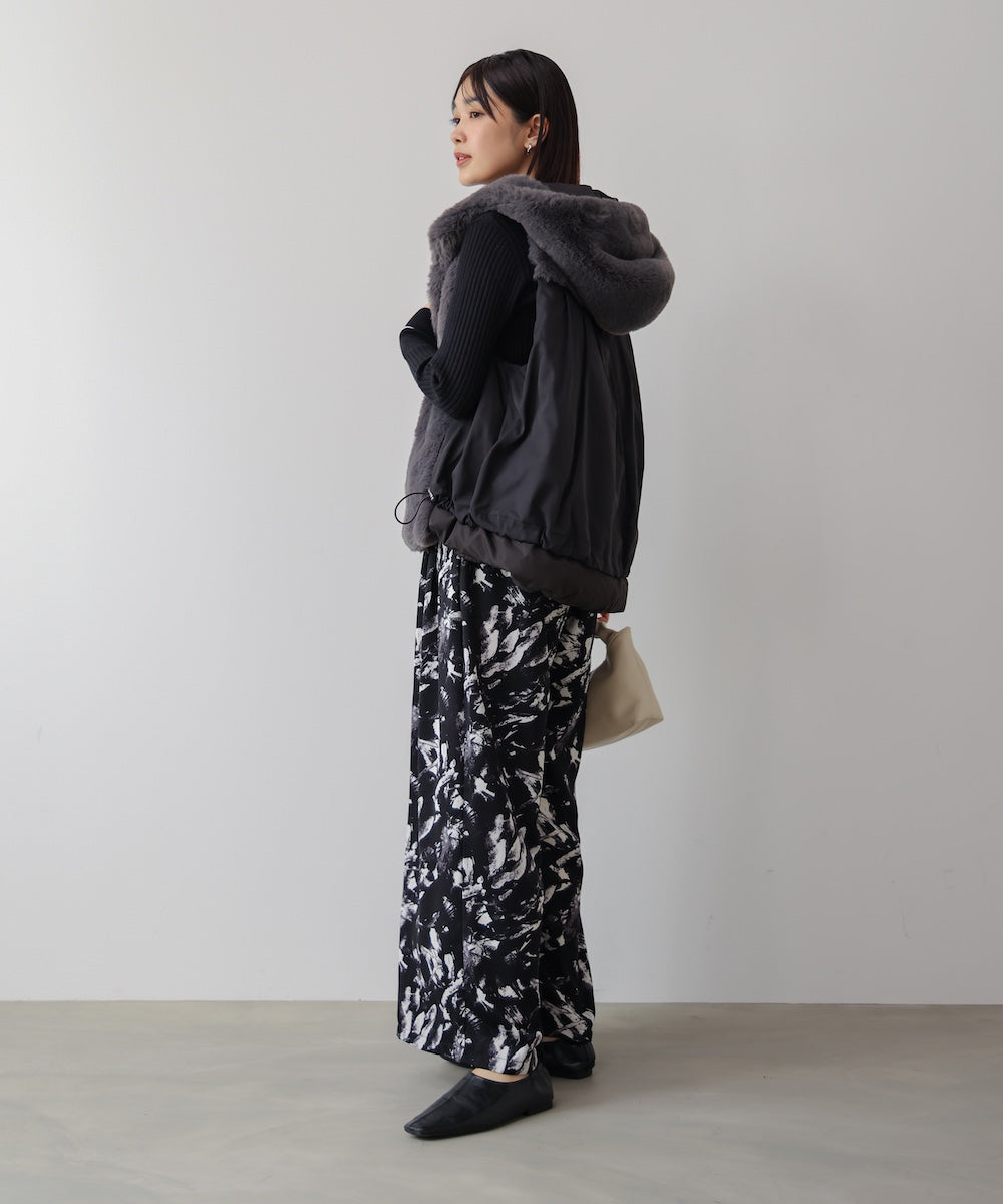 モノトーン柄パンツ