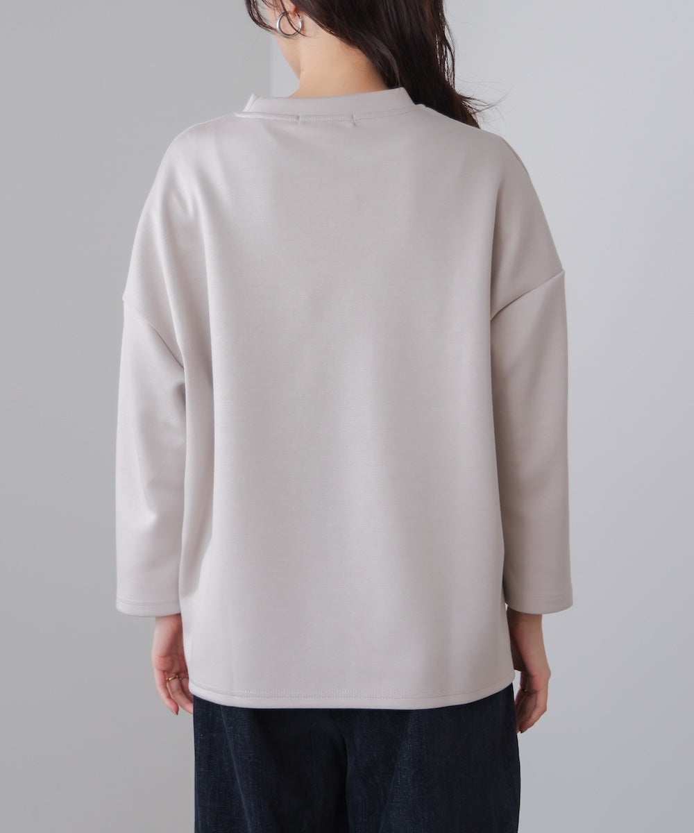 ファープリントプルオーバー